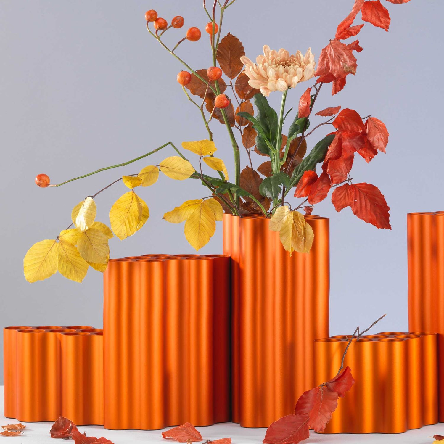 Vitra - Nuage Vase small burnt orange eloxiert