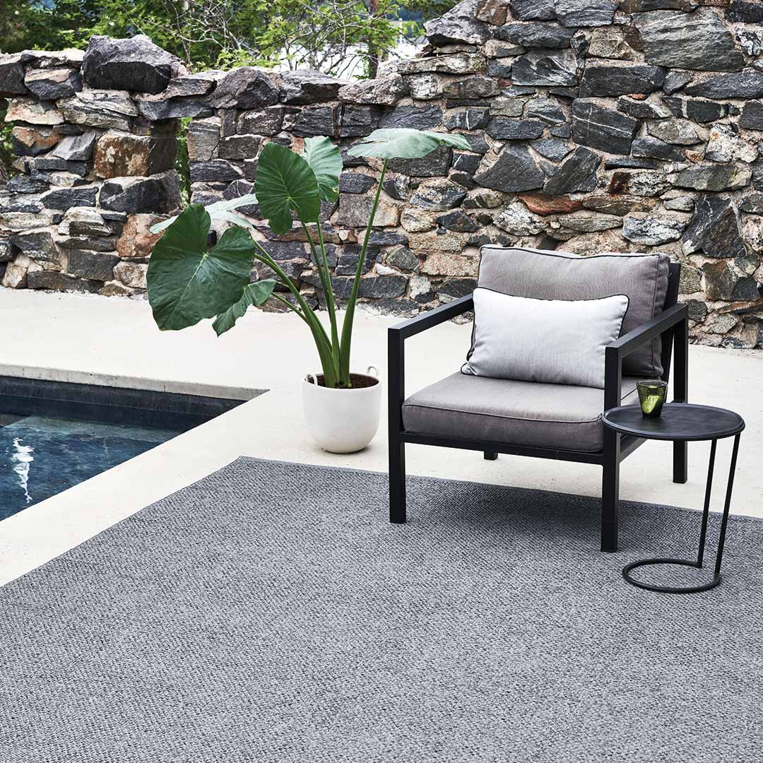 pappelina svea metallic granit black ambiente 83216