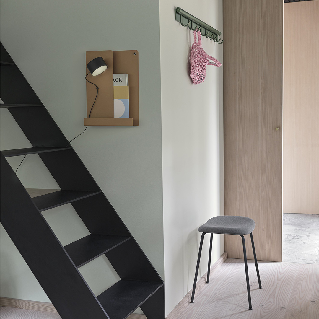 muuto coil coat rack dark green wandgarderobe 75278