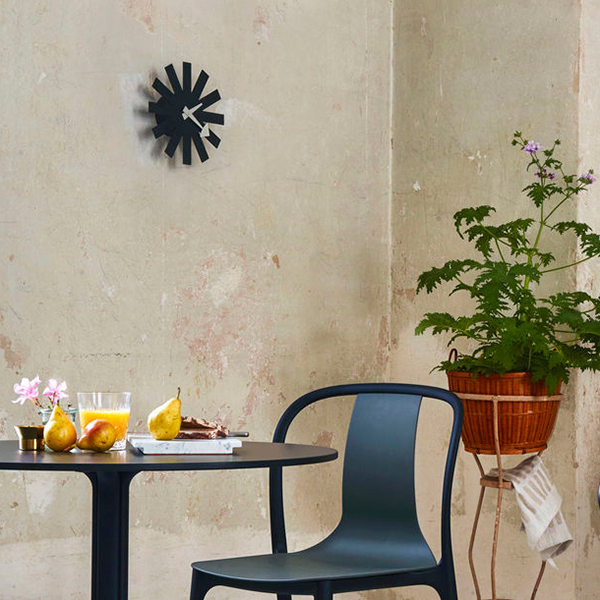 vitra asterisk clock wand schwarz 57005