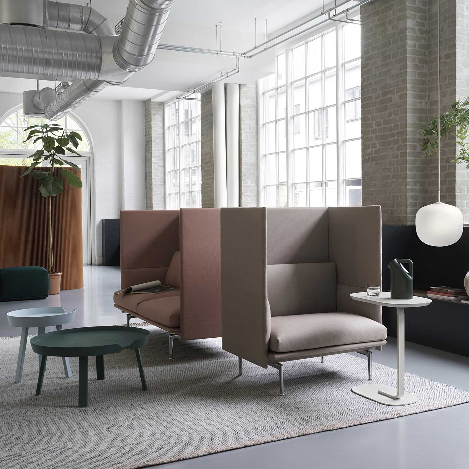 muuto around coffeetable dark green light blue 65262