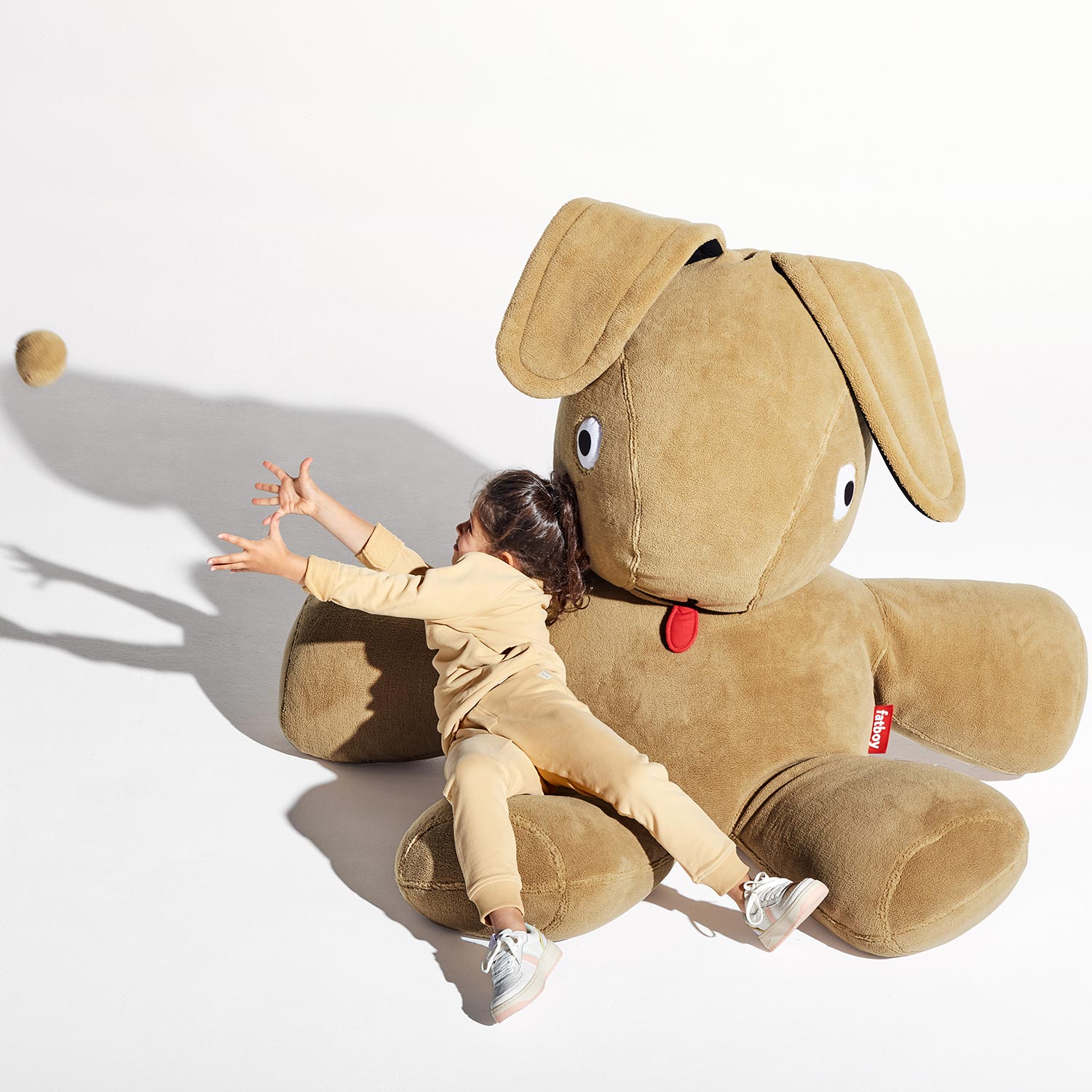 fatoboy co9 XS teddy latte mit kind 76110