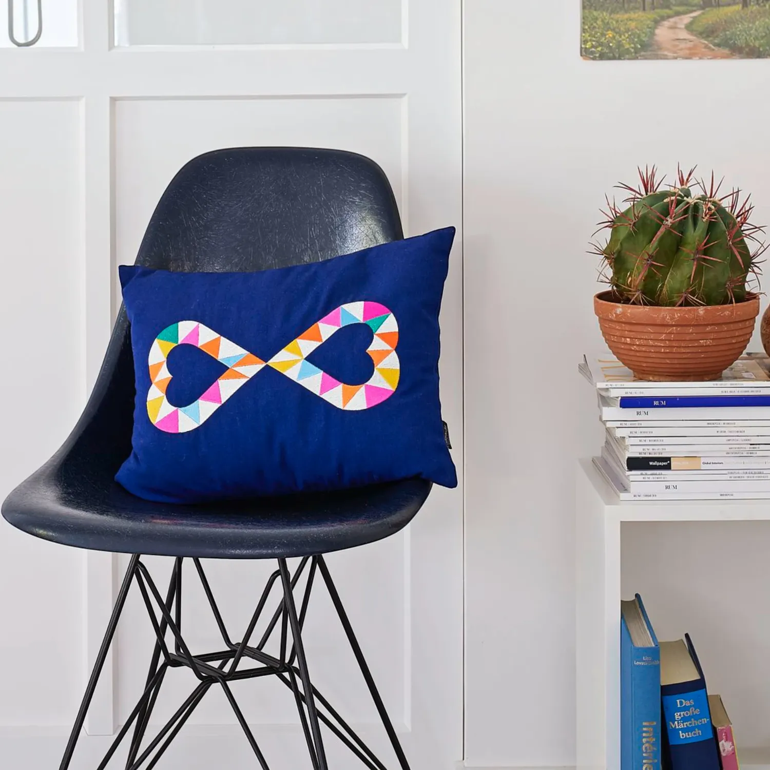 Vitra - Embroidered Kissen Heart 2
