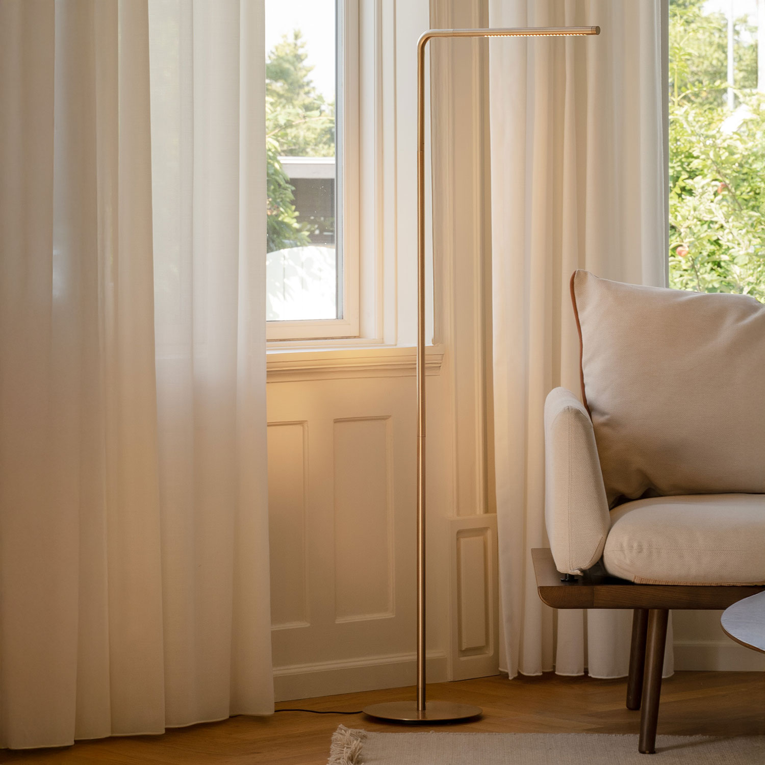 UMAGE - Omni Stehleuchte messing