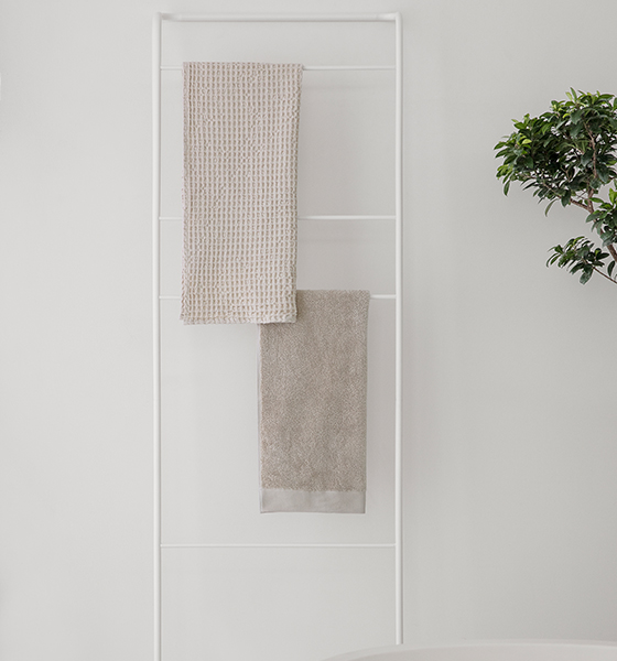 blomus modo handtuchleiter weiss ambiente 82081