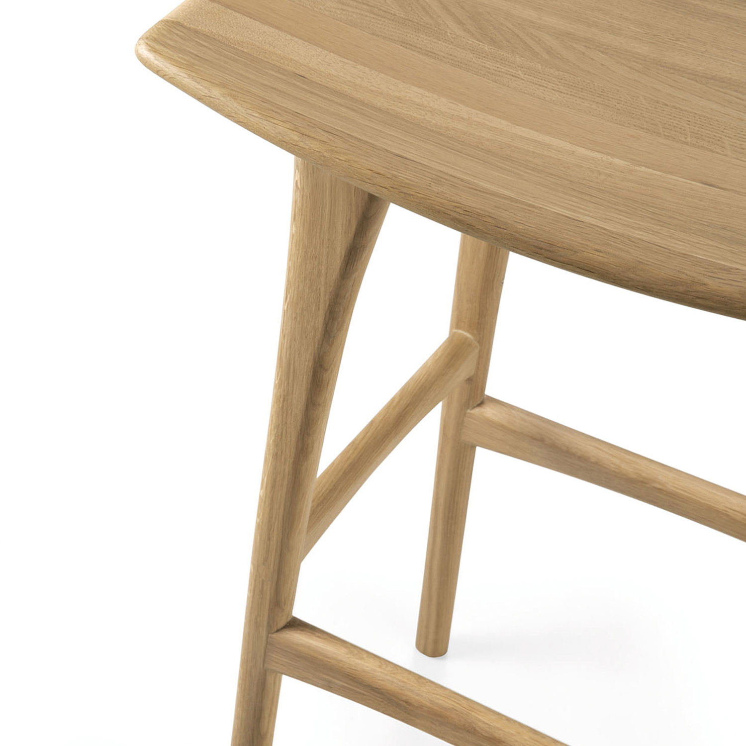 ethnicraft osso barhocker freisteller close up oben 84158