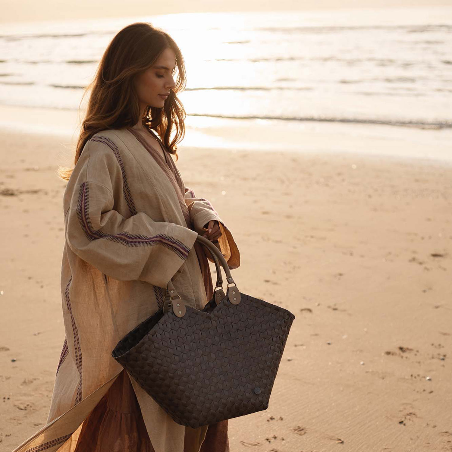 handed by sweetheart shopper taupe strand 93431