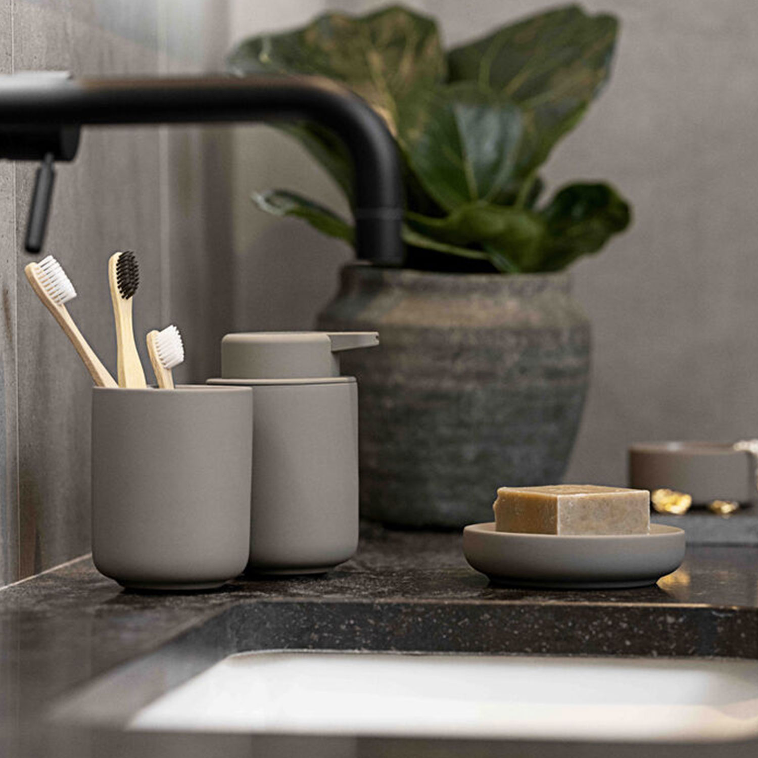 Zone Denmark - Ume Zahnbürstenbecher schwarz