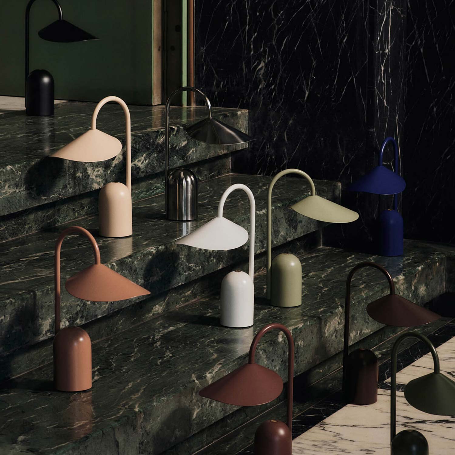 Ferm Living - Arum tragbare Leuchte cashmere