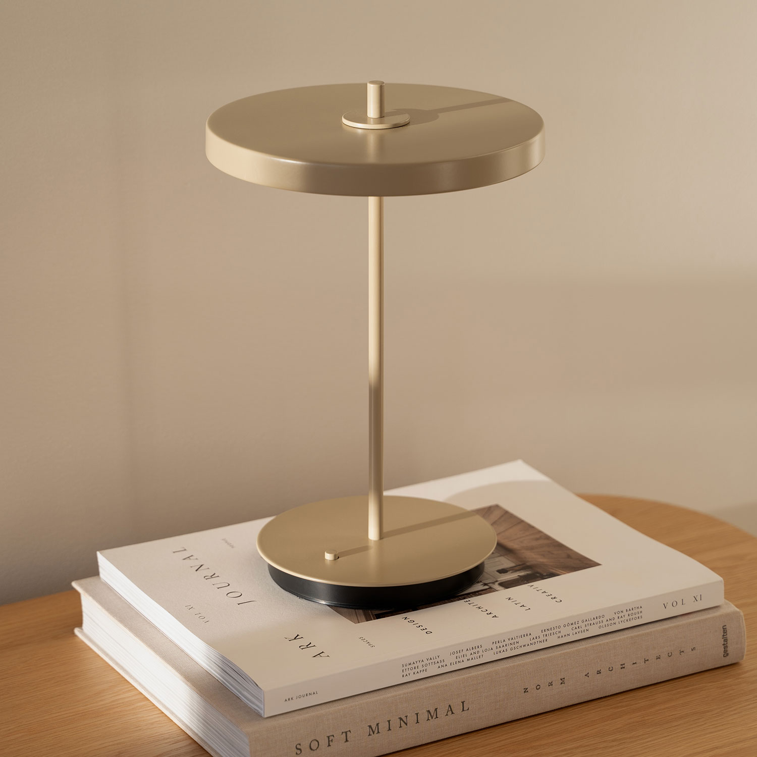 UMAGE - Asteria Move Tischleuchte Monochrome clay