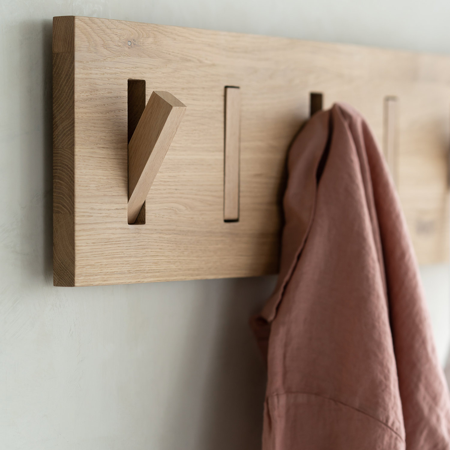 ethnicraft notre monde haken holz gross garderobe close up 97407