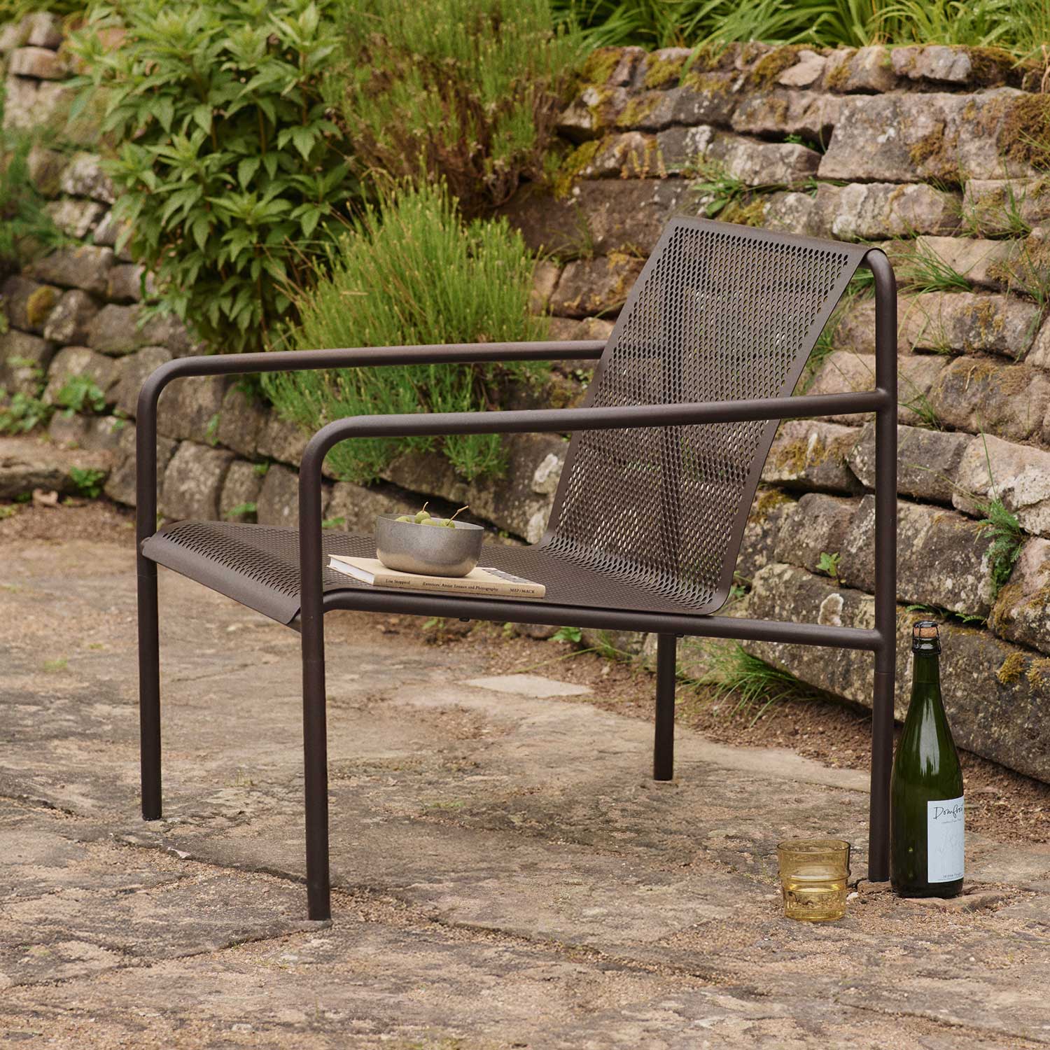 Ferm Living - Dapple Outdoor Stuhl breit cashmere