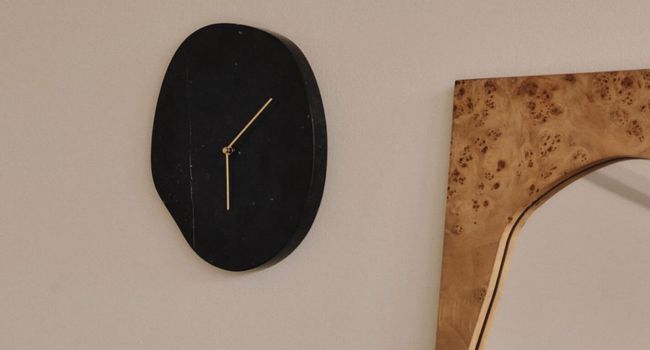 Ferm Living Deko Melt Wanduhr an Wand