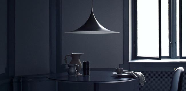 Gubi Leuchte Semi Leuchte schwarz