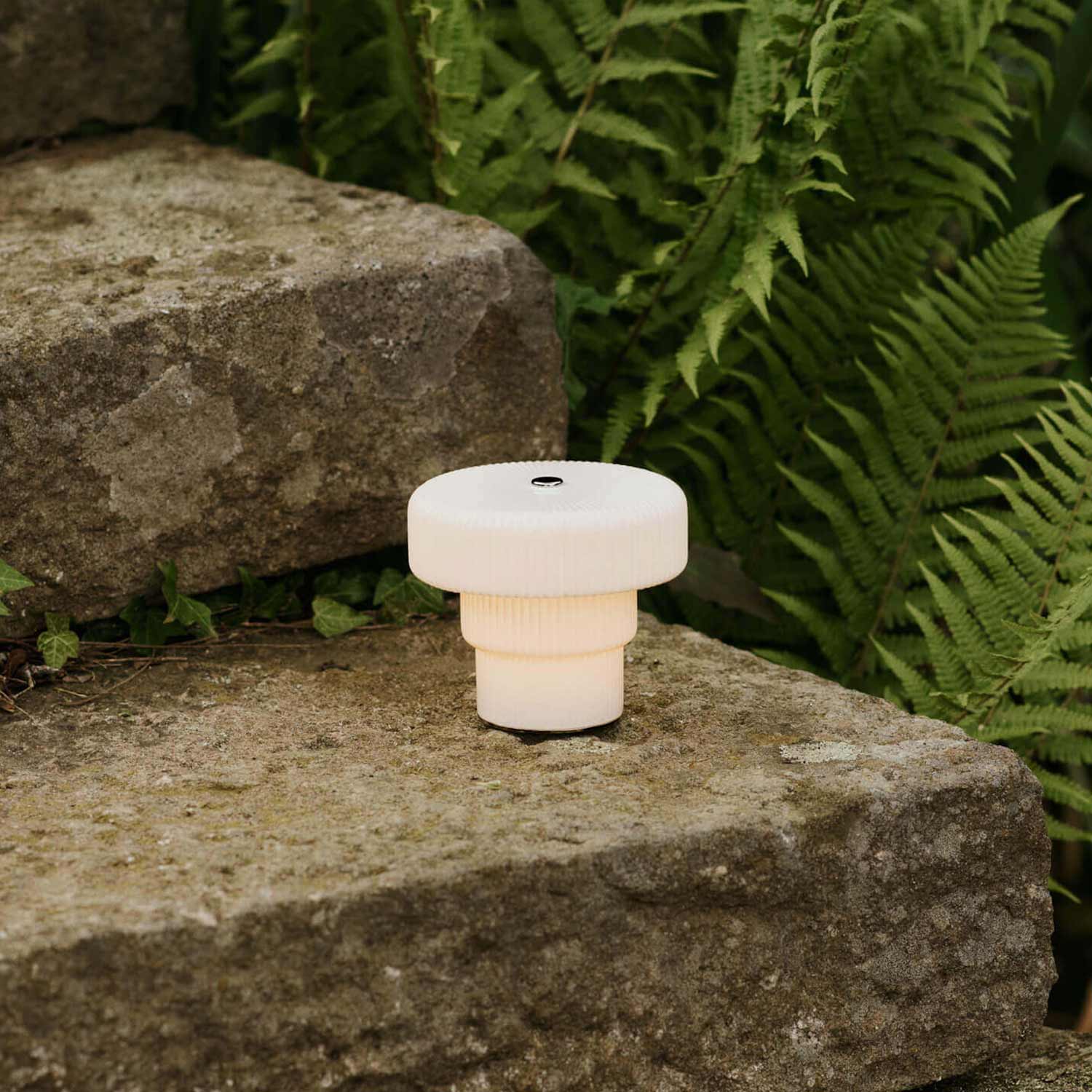 Ferm Living - Ripple portable Lampe H16,5 weiß