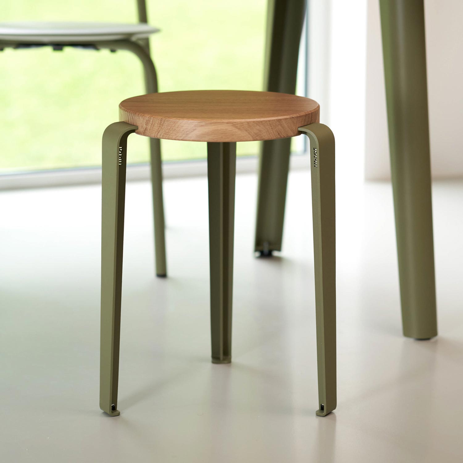 Tiptoe - Lou Hocker Eiche natur graphitschwarz