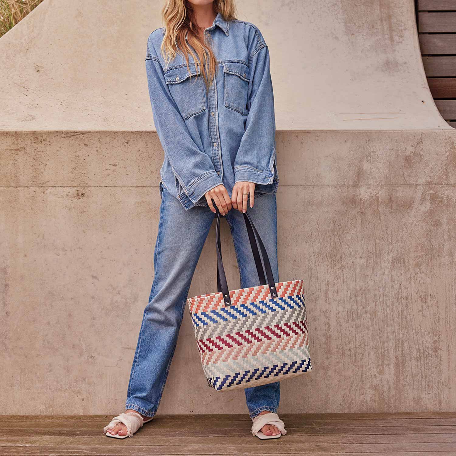 Handed By - Mila Shopper pastel mix