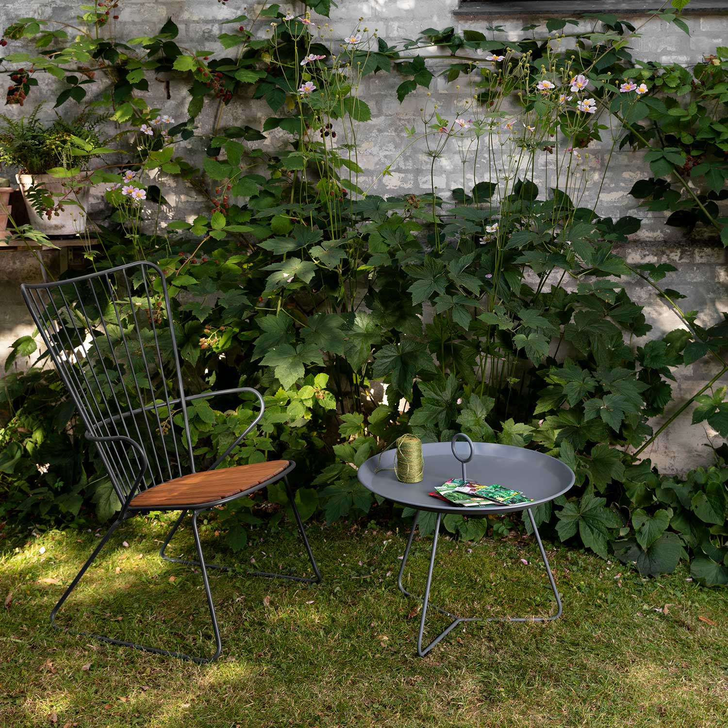 paon lounge chair black 12802 0312 houe 98997