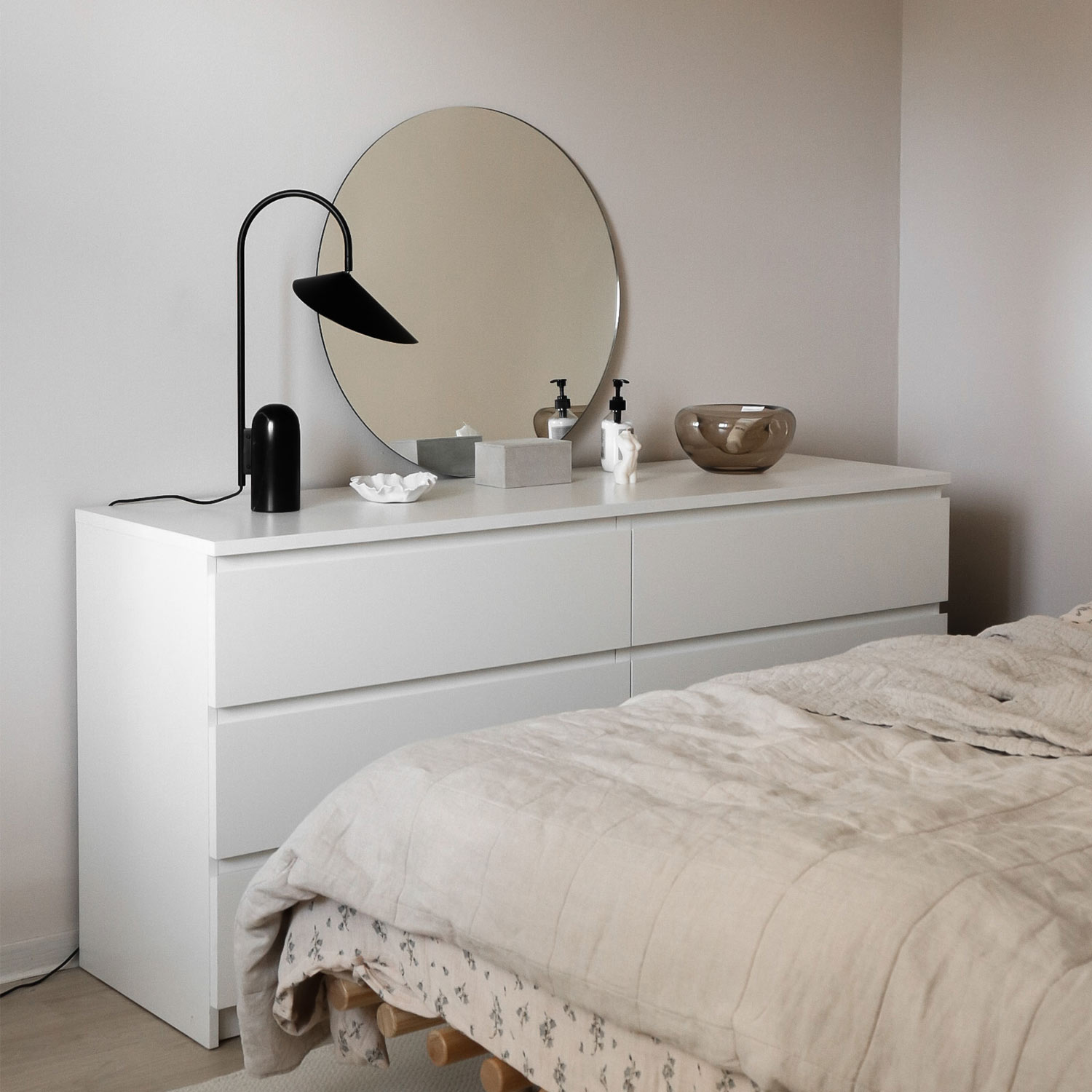 ferm living arum tischleuchte schwarz 64189