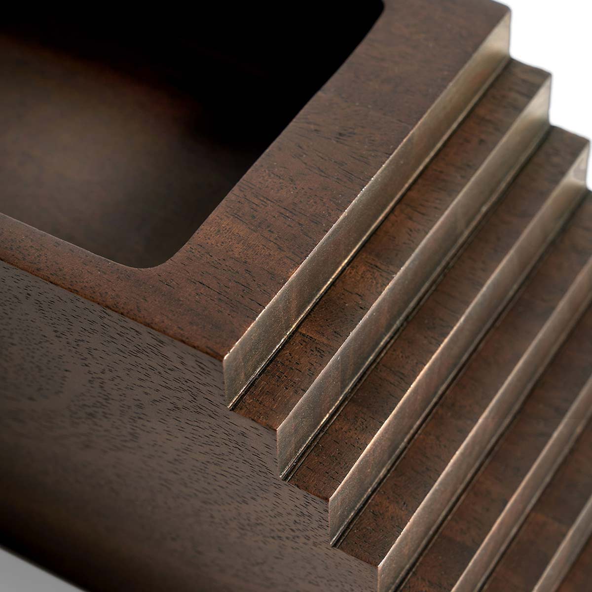 29625 carlo massoud ethnicraft moscow kunstobjekt close up treppenjpg 87004