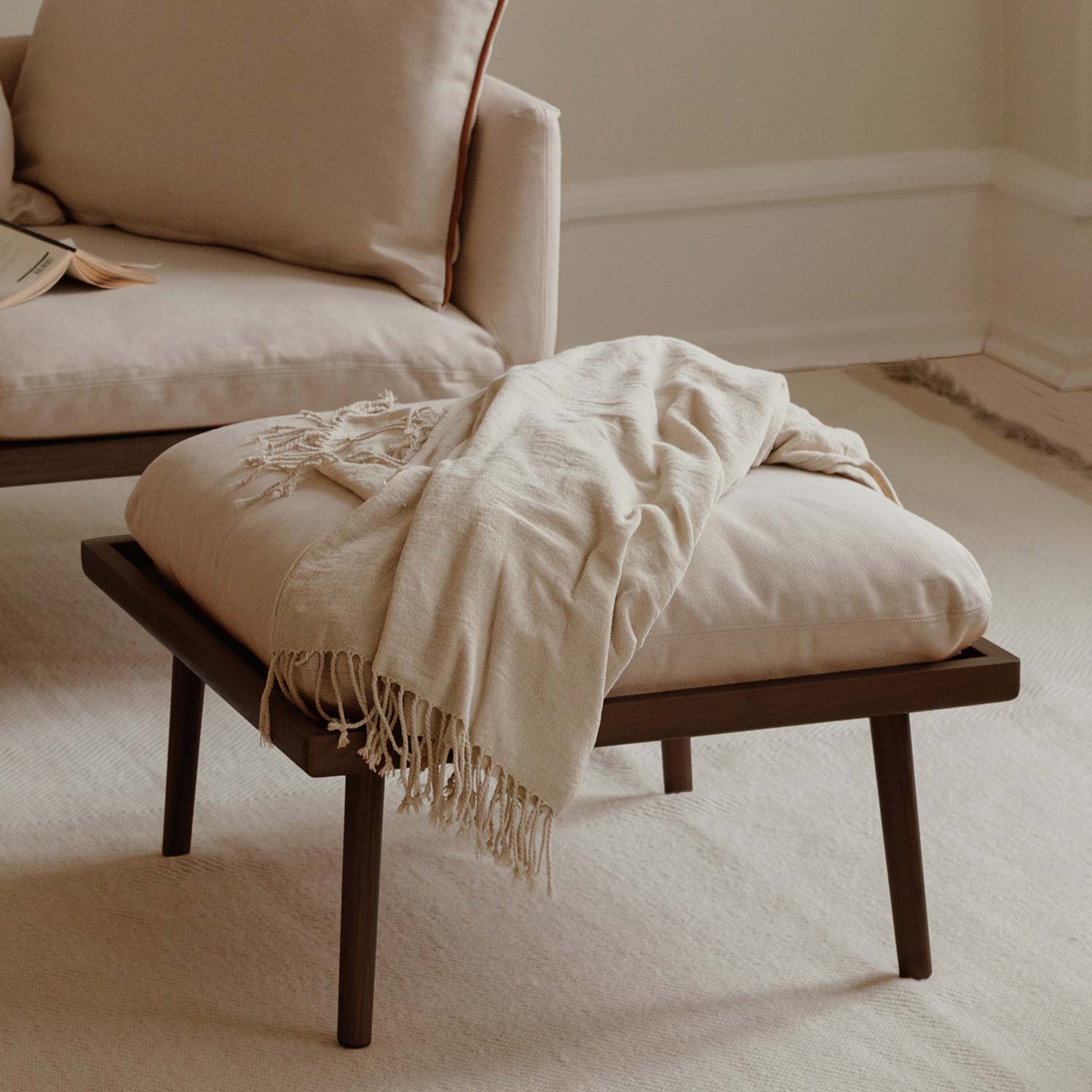 UMAGE - Lounge Around Shuffle Pouf shadow