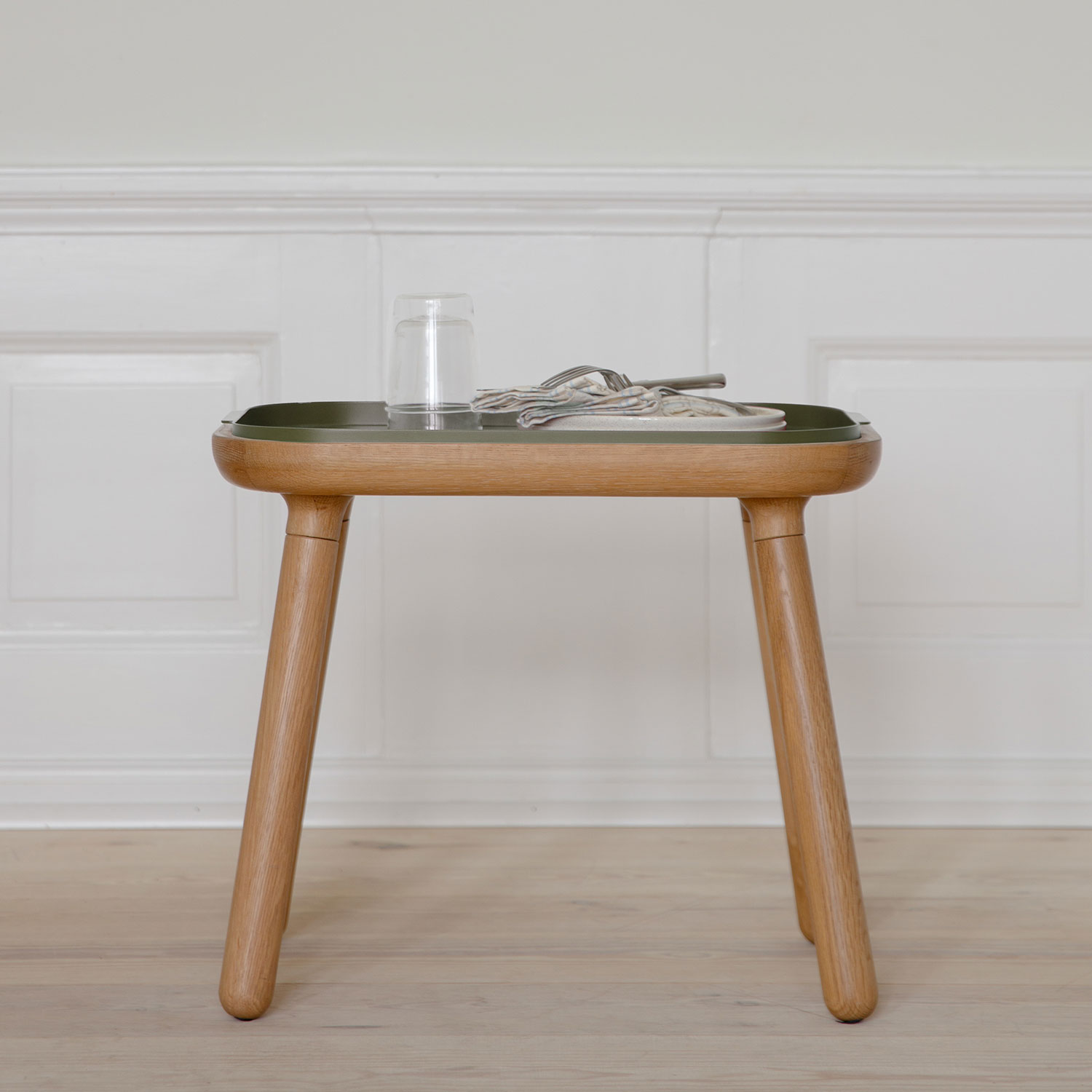 UMAGE paff table oak olive green mit glas 102884