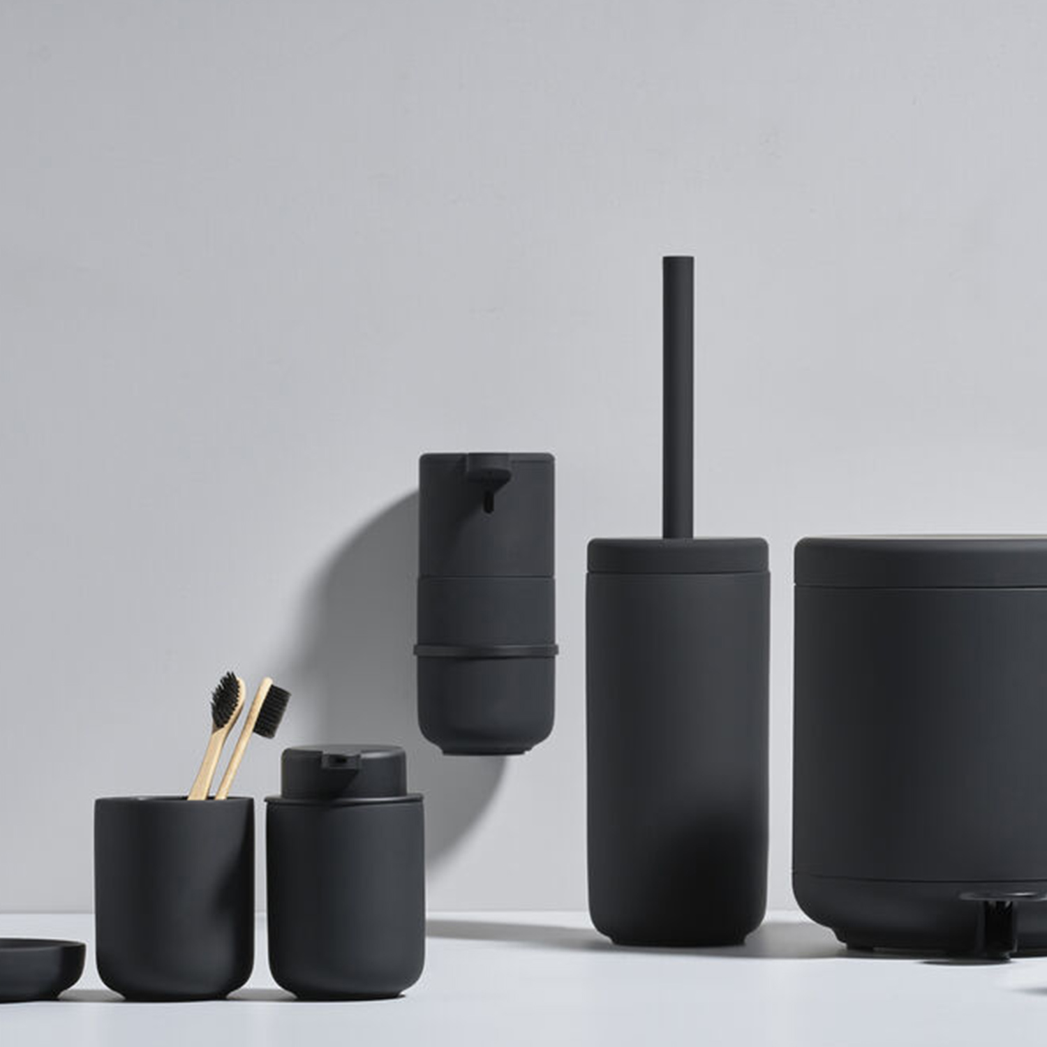 Zone Denmark Ume Toilettenbuerste Ambiente 2 105210