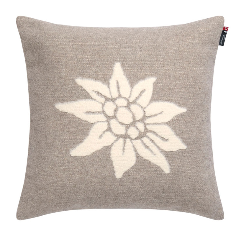 David Fussenegger - Carla Edelweiß Kissenhülle rauch