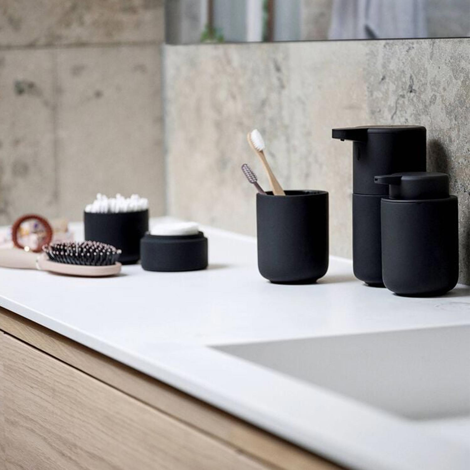 Zone Denmark Ume Seifenspender 250 ml schwarz Ambiente 105188