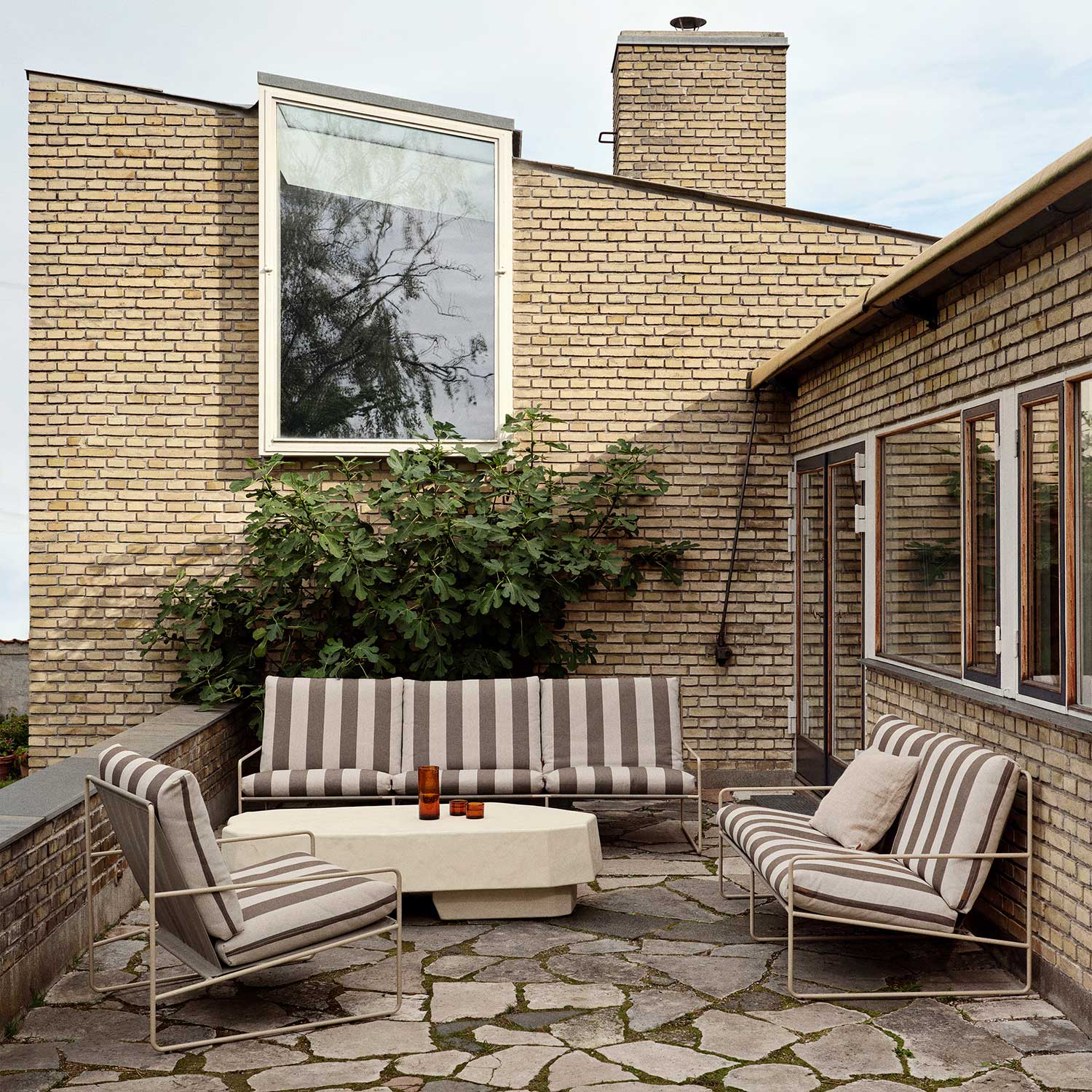 Ferm Living - Desert 3-Sitzer Sofa black/Dolce dark sand