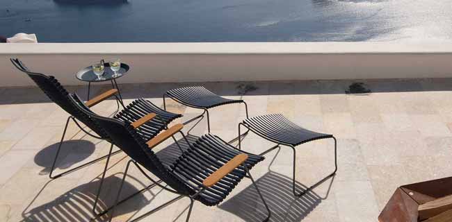 HOUE Stuhl Click Loungesessel zwei auf Terrasse
