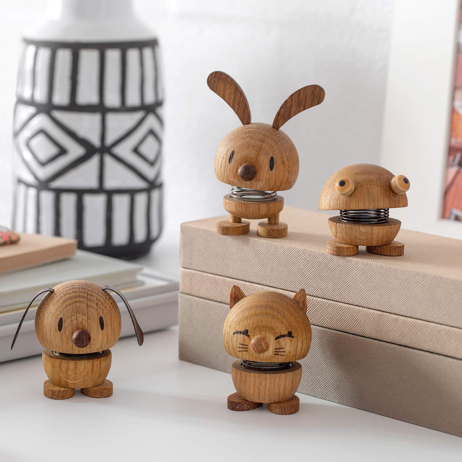 hoptimist cat eiche holzfiguren ambiente 90555