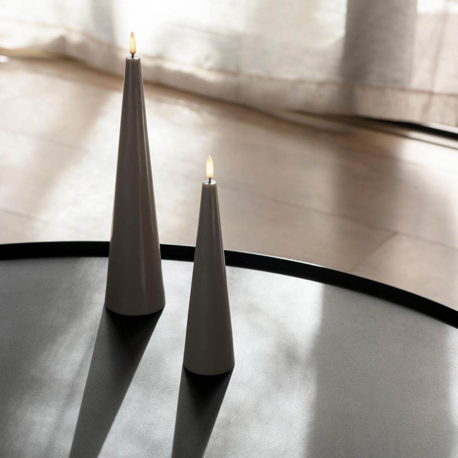 Uyuni Lighting - LED Kegelkerze 21,5 cm sandstone