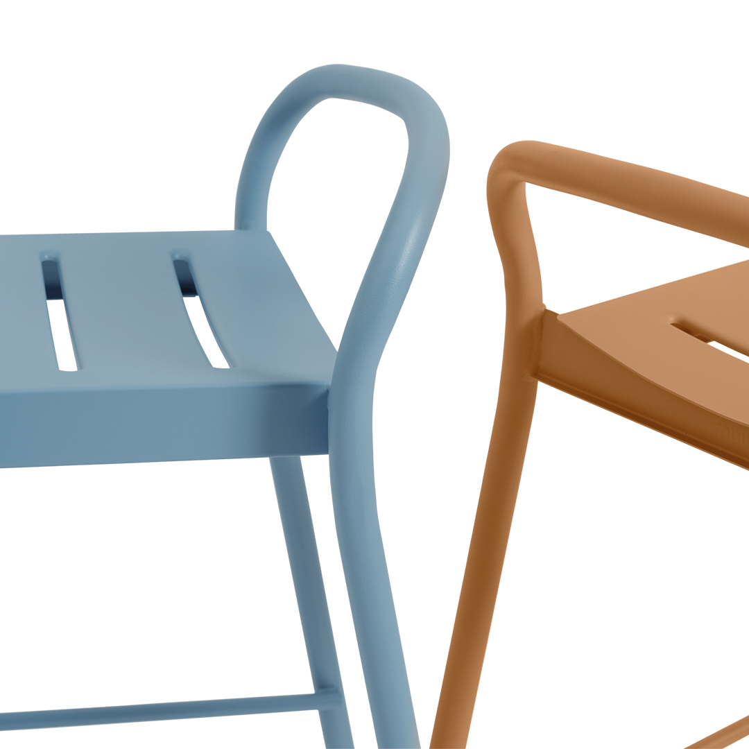 muuto linear steel counter stool burnt orange close up 85919