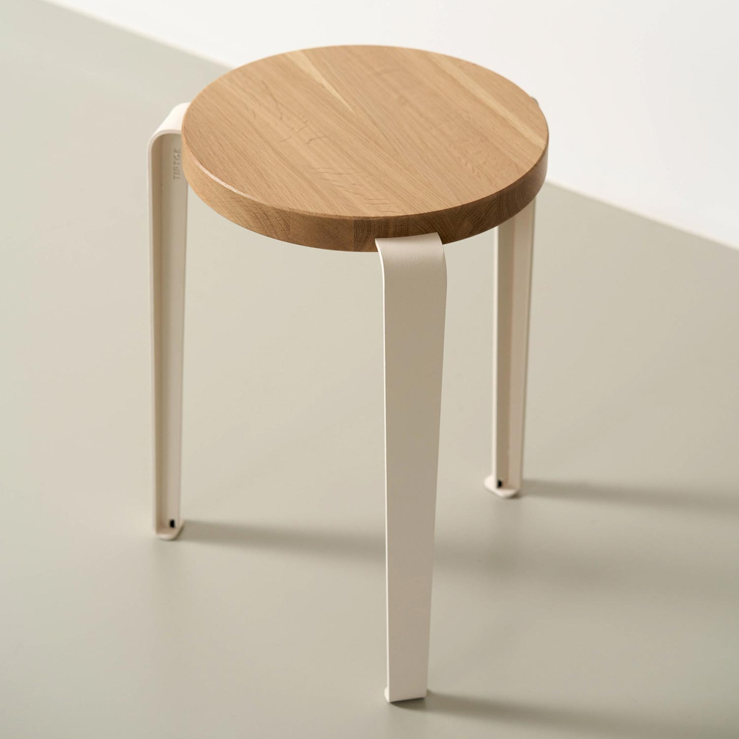 Tiptoe - Lou Hocker Eiche natur graphitschwarz