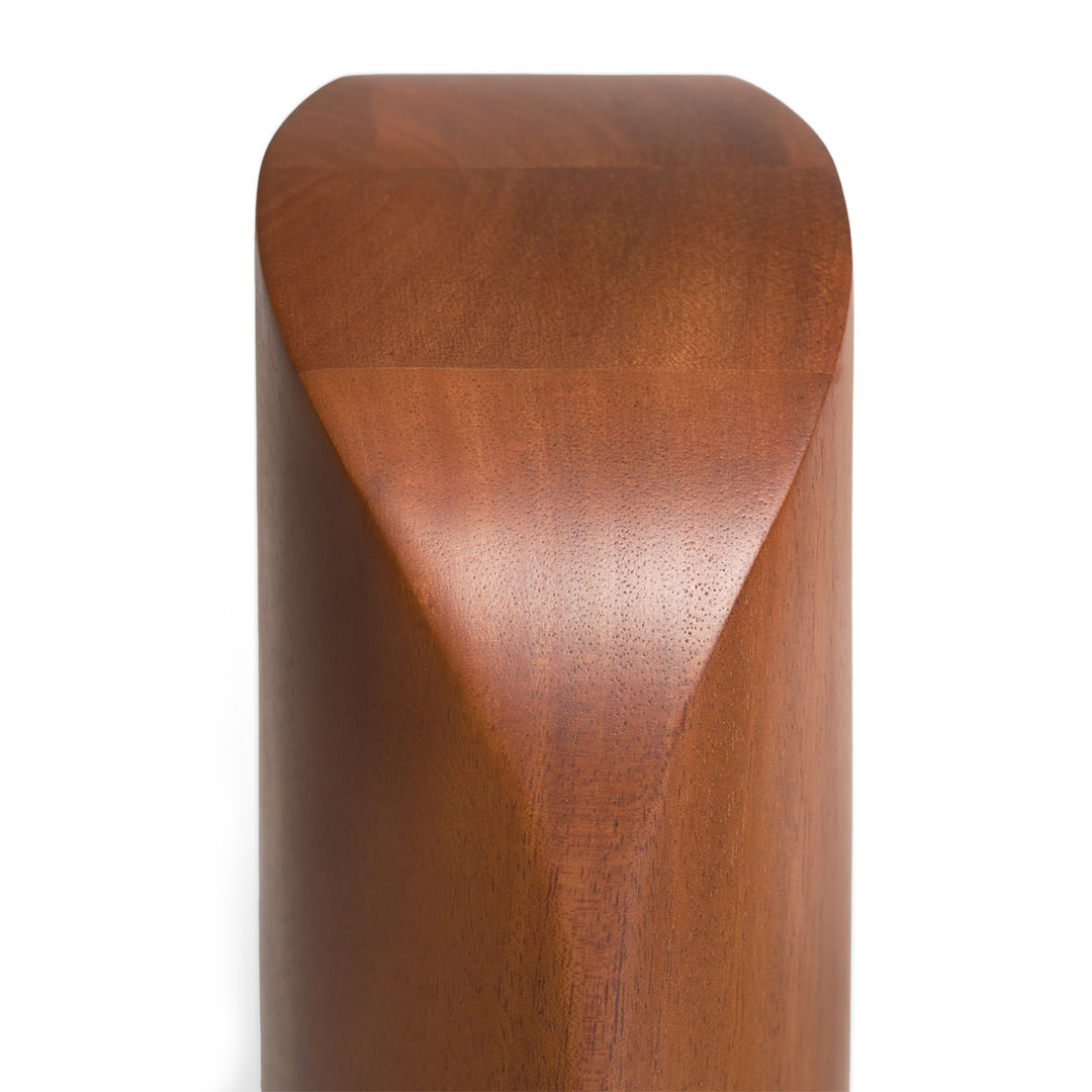 29770 ethnicraft buchstuetzen mahagoni closeup freisteller 86368