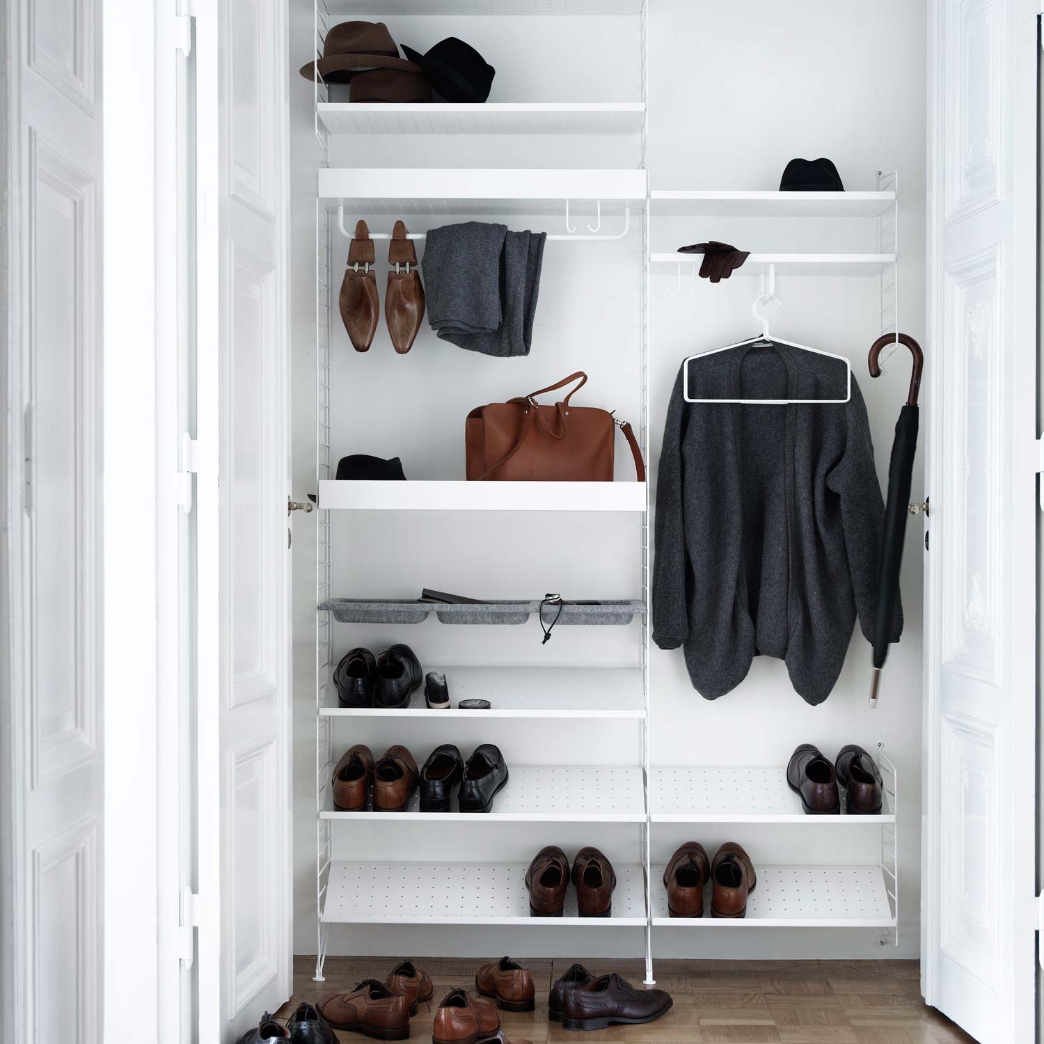 string shelf metal shoe white 2 29890