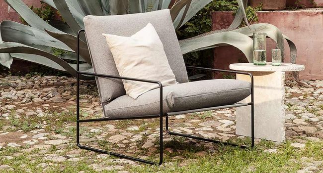 Ferm Living Sessel Desert 1-Sitzer Sofa im Garten