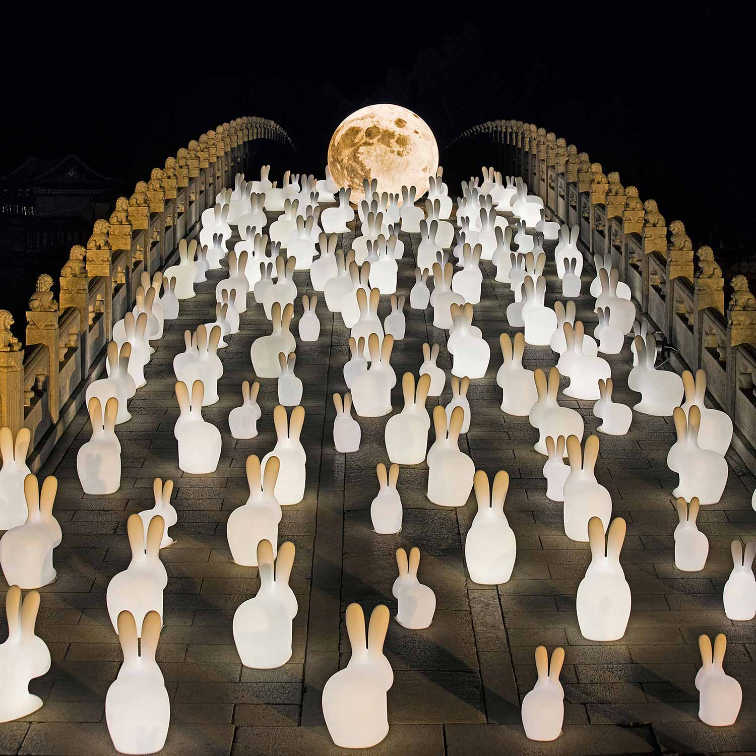 qeeboo rabbit leuchte gross bruecke 97582