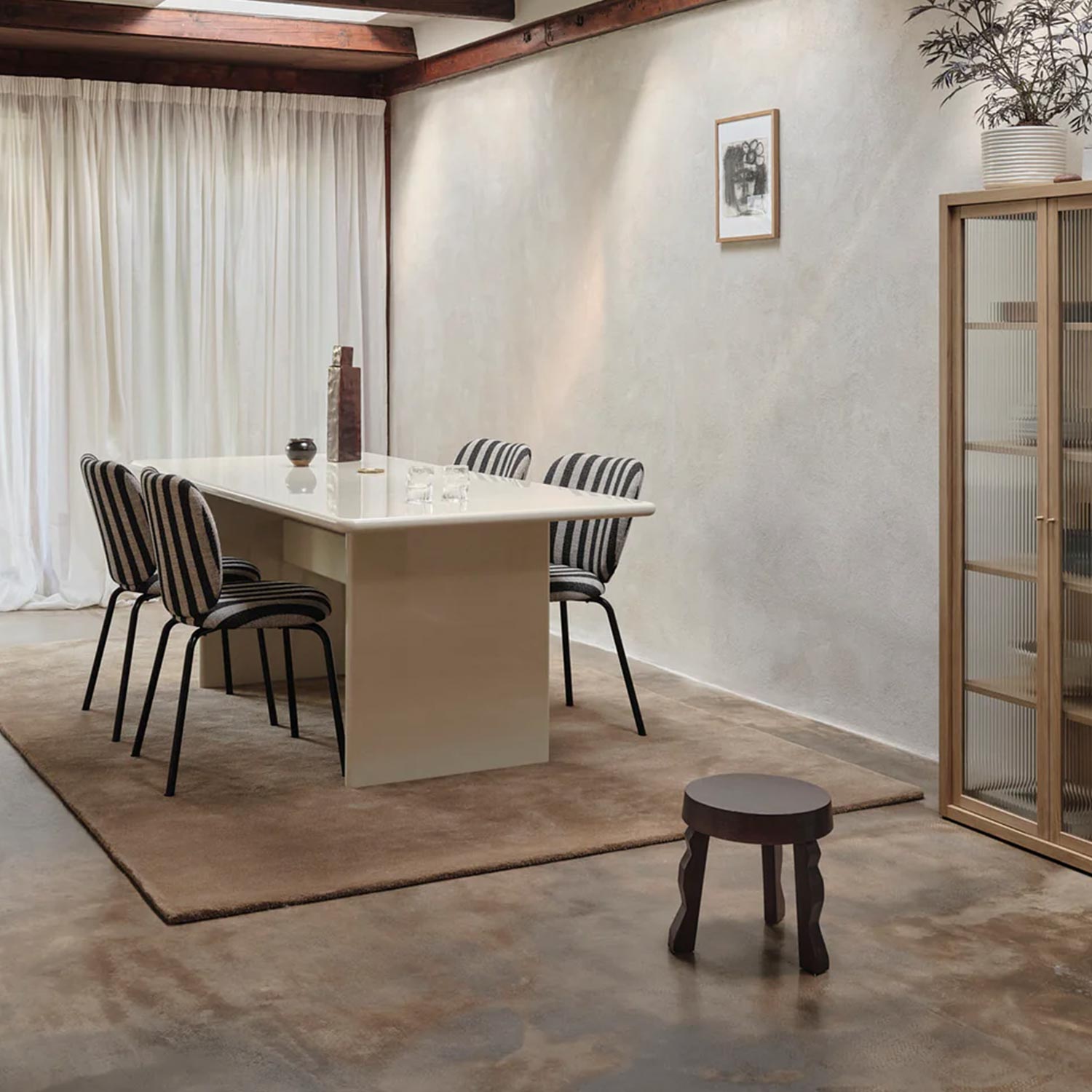 ferm LIVING Stille Tuftingteppich rechteckig toffee im Esszimmer 104373