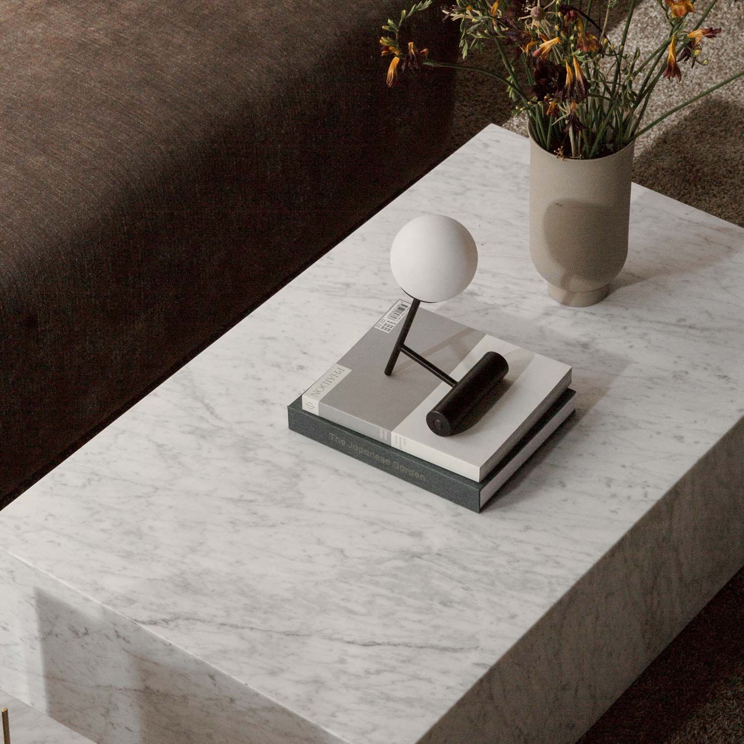 menu Phare LED Lamp Black 6