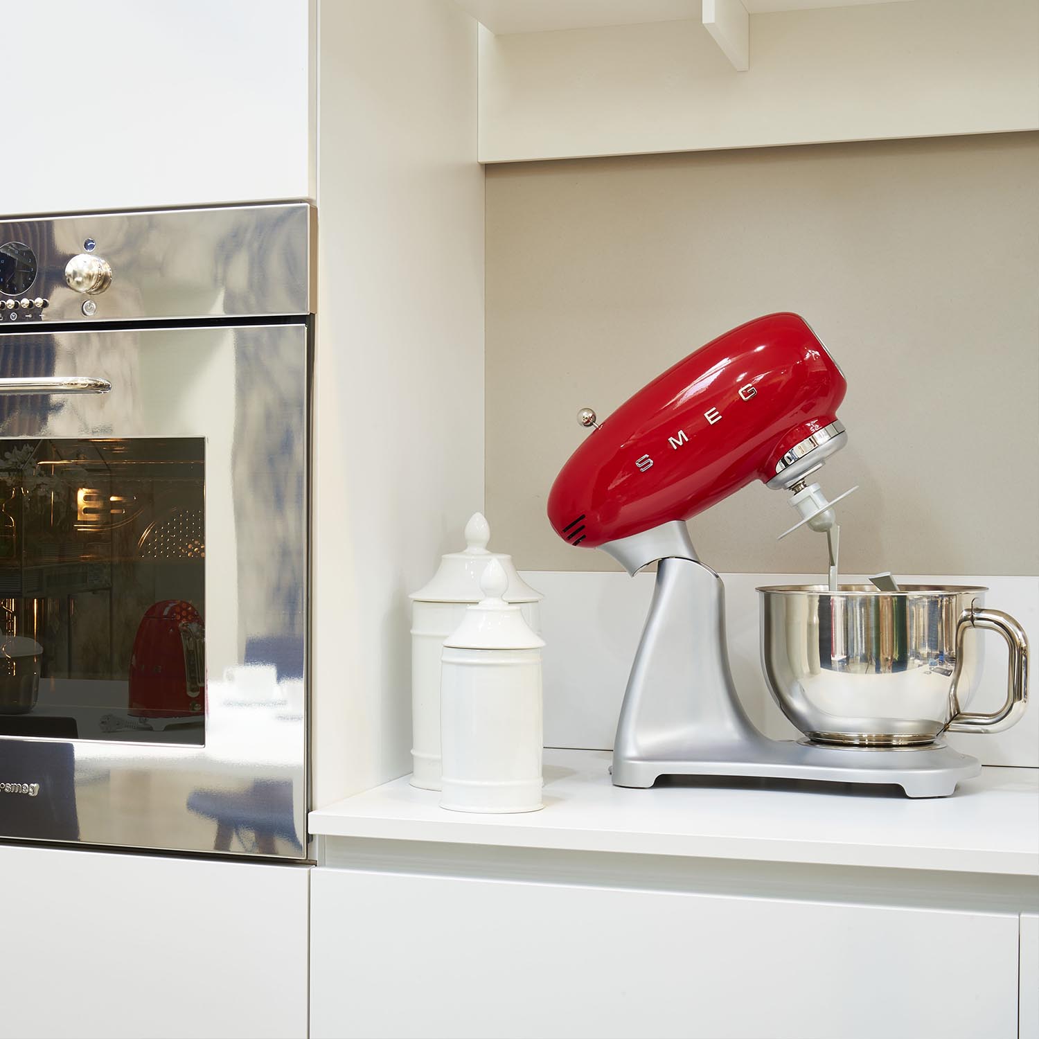 Retro Rot smeg Kchenmaschine SMF02