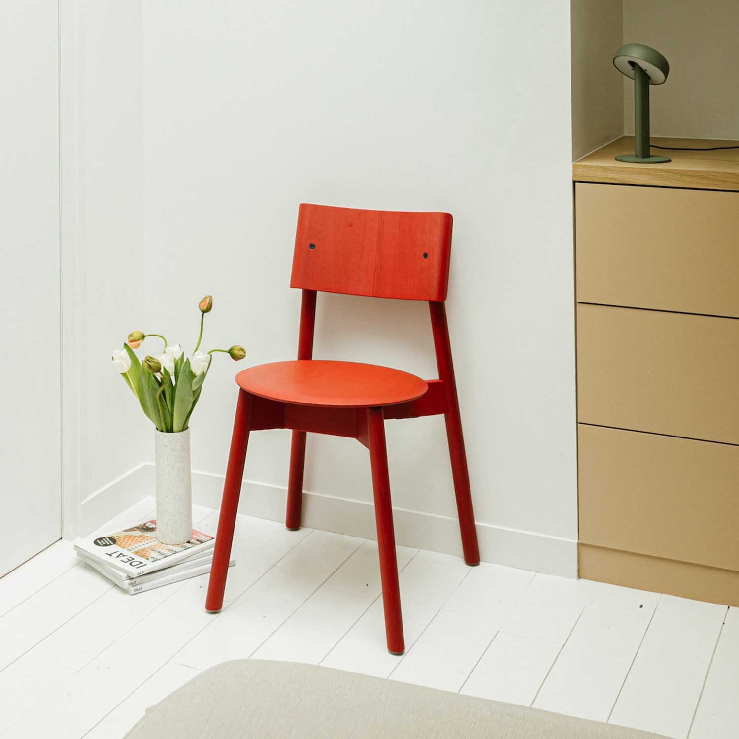 Tiptoe - SSD Stuhl Vollholz mohnrot