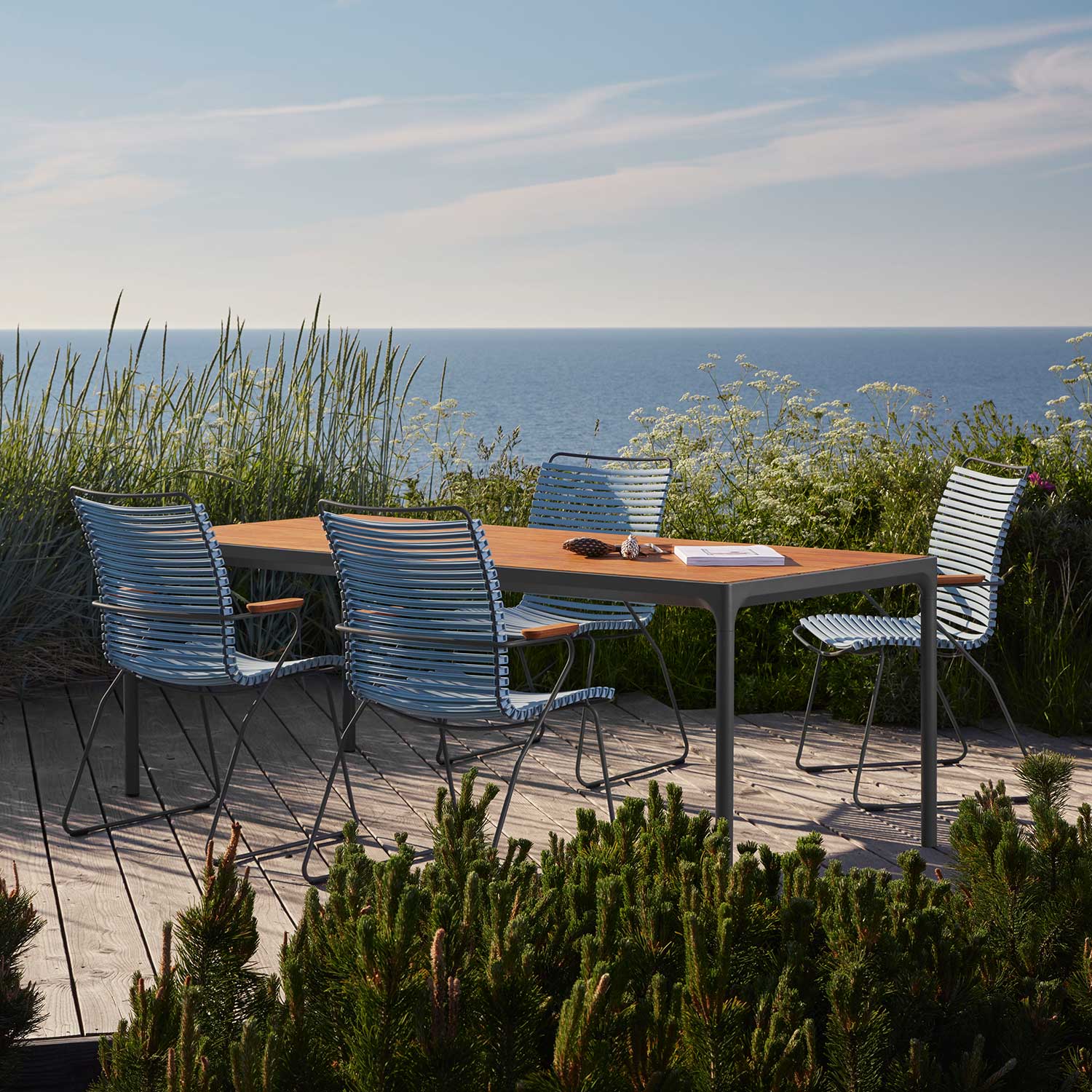 tall back click houe 92141