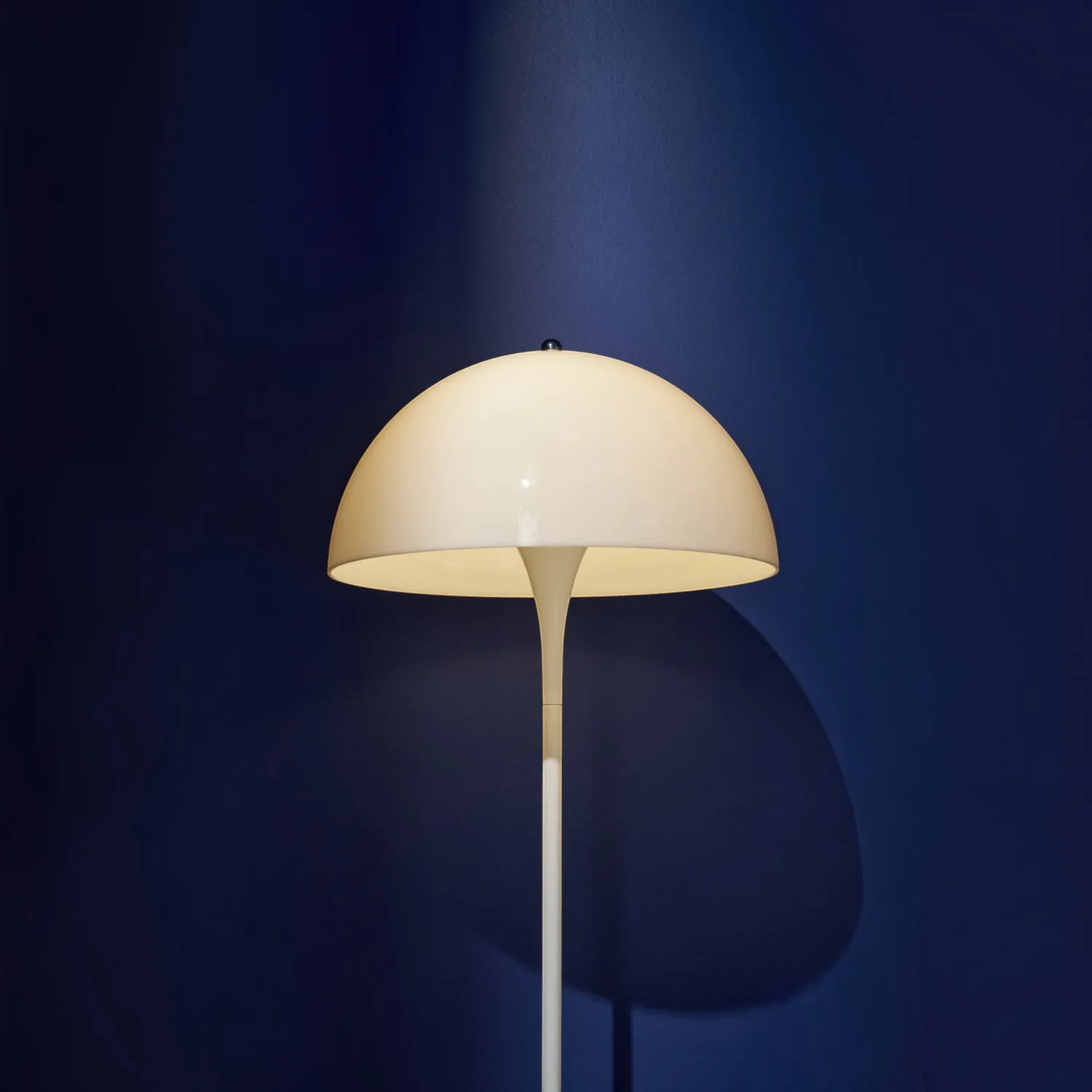 Louis Poulsen - Panthella Stehleuchte Opal White Ø 400