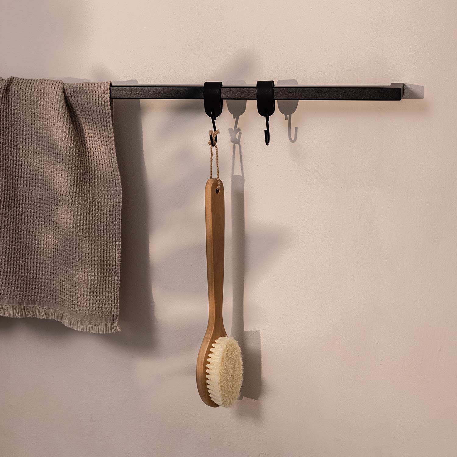 metallbude vana handtuchhalter schwarz eckig handtuch buerste 96765