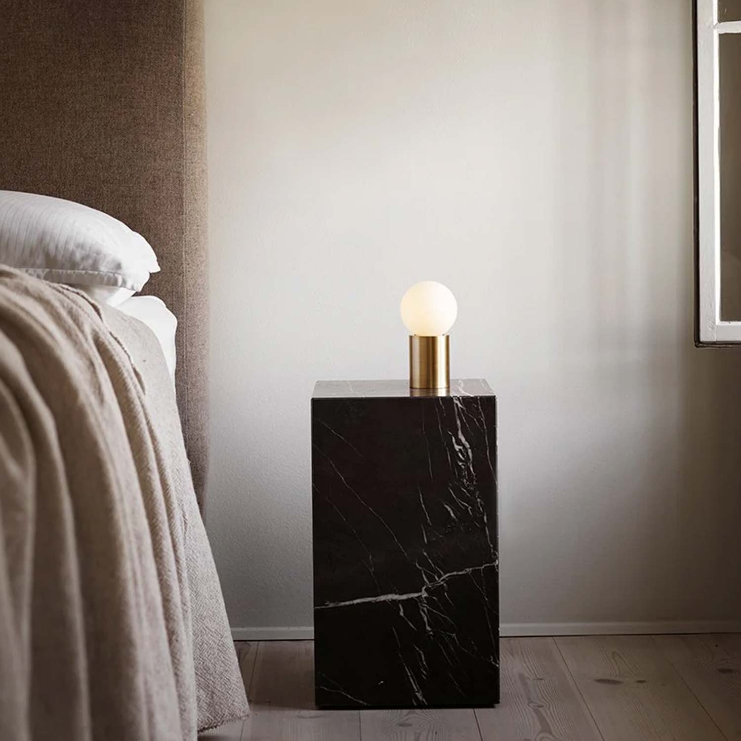 Audo - Plinth Podium cube sand