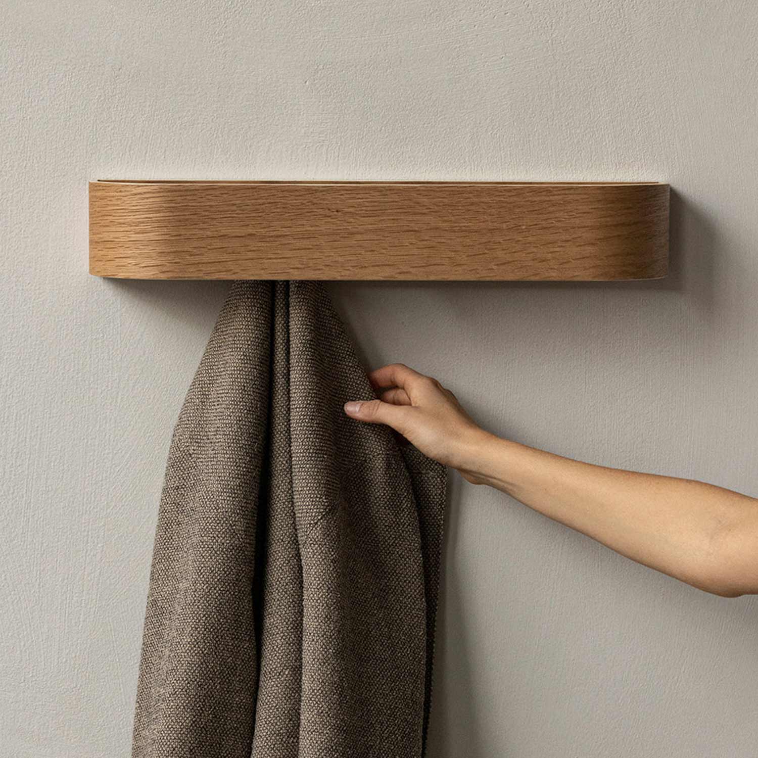 Audo - Epoch Wandregal mit Haken 50 cm eiche dunkel