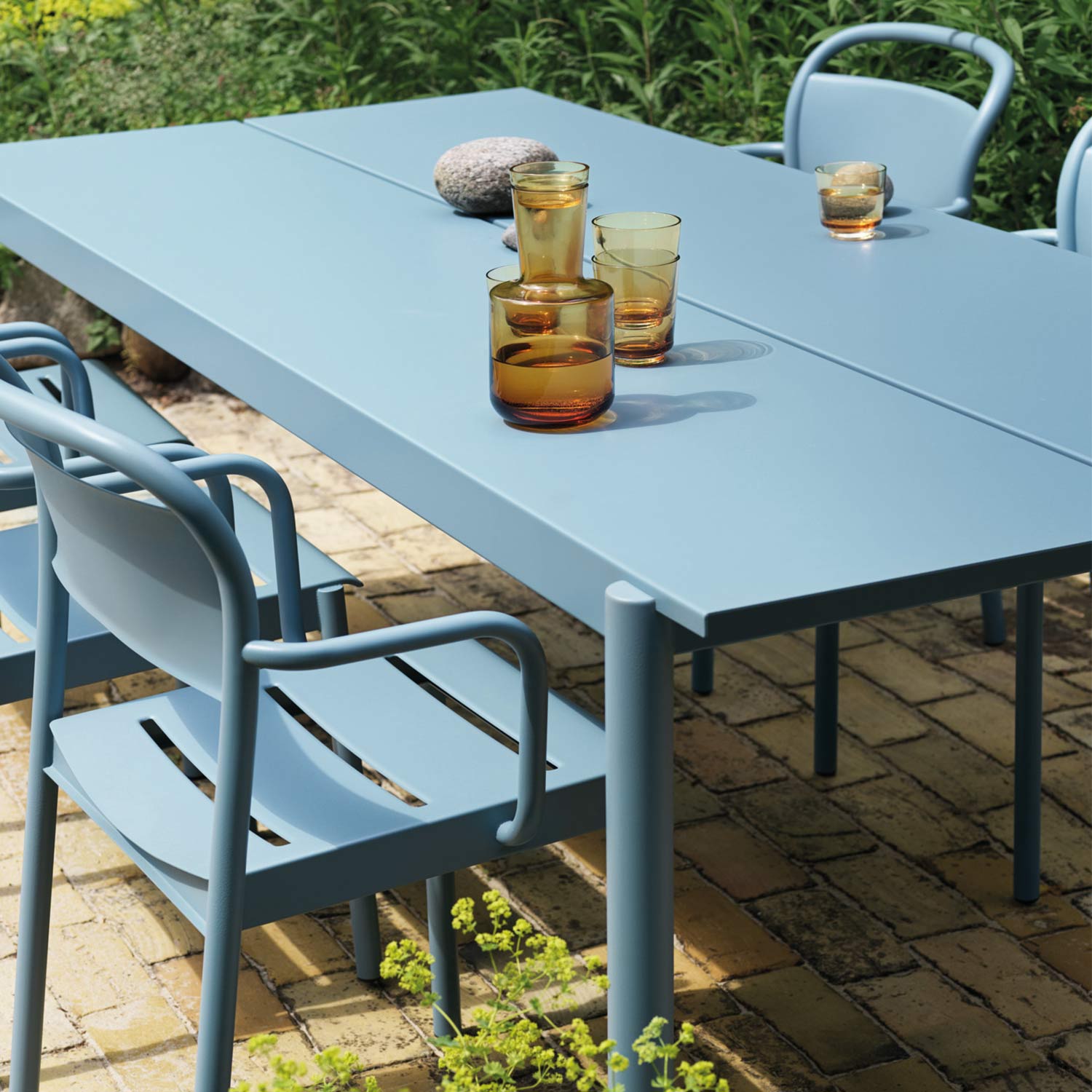 muuto linear armchair pale blue ambiente 85904