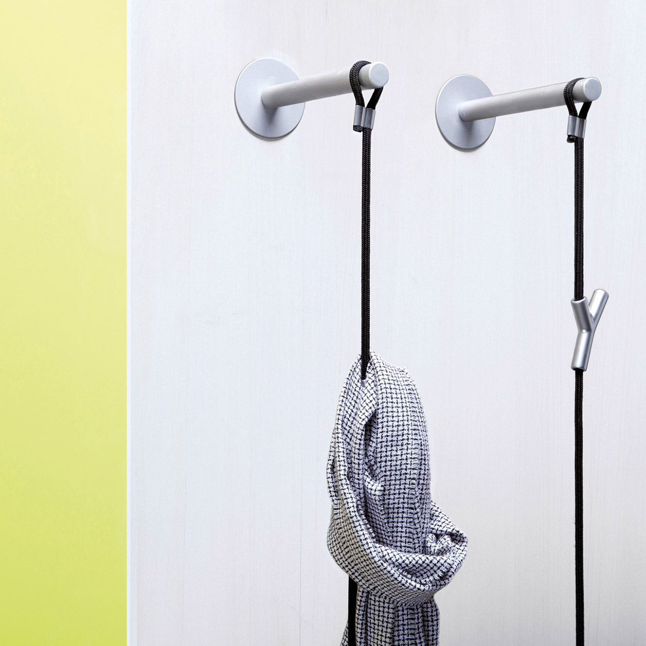 Authentics - Wardrope Wandhalterung schwarz